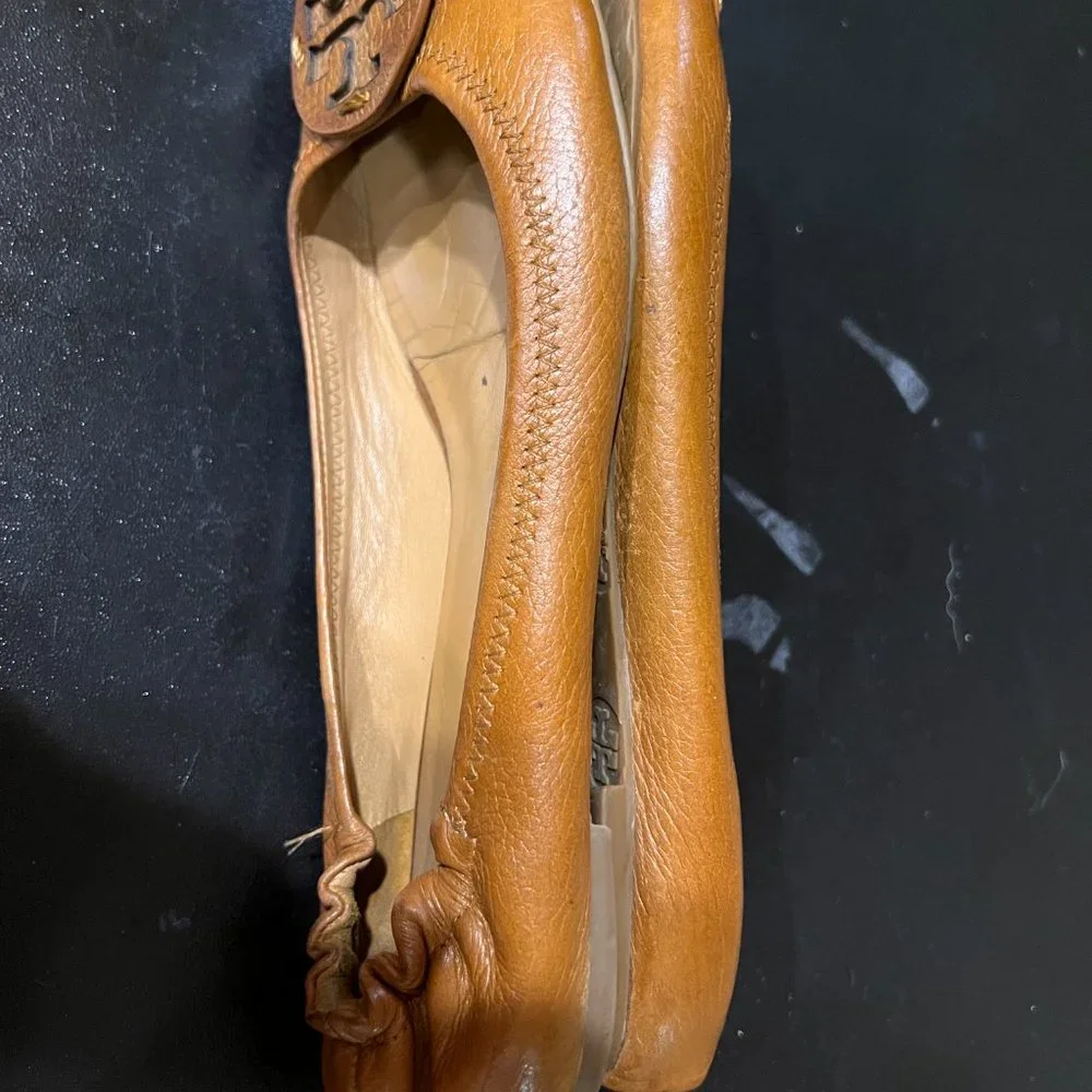 TORY BURCH Riva flats tan size 9.5